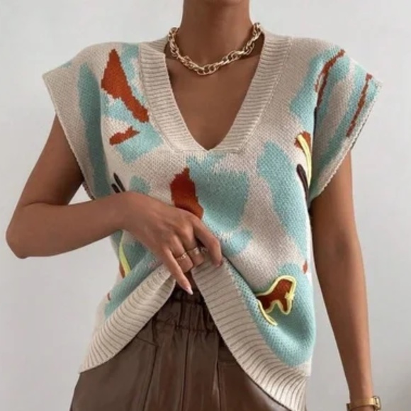 Classic V neck Leopard Print Knit Sweater Vest - Picture 6 of 10